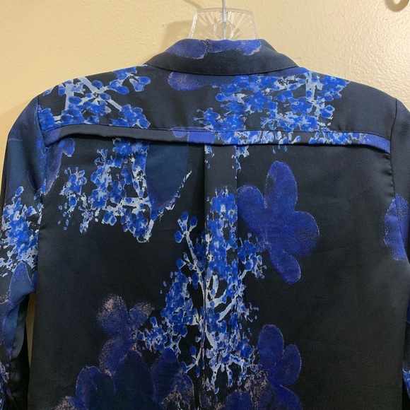 Banana Republic | Blue Floral Dillan Long Top XXS - Picture 7 of 8
